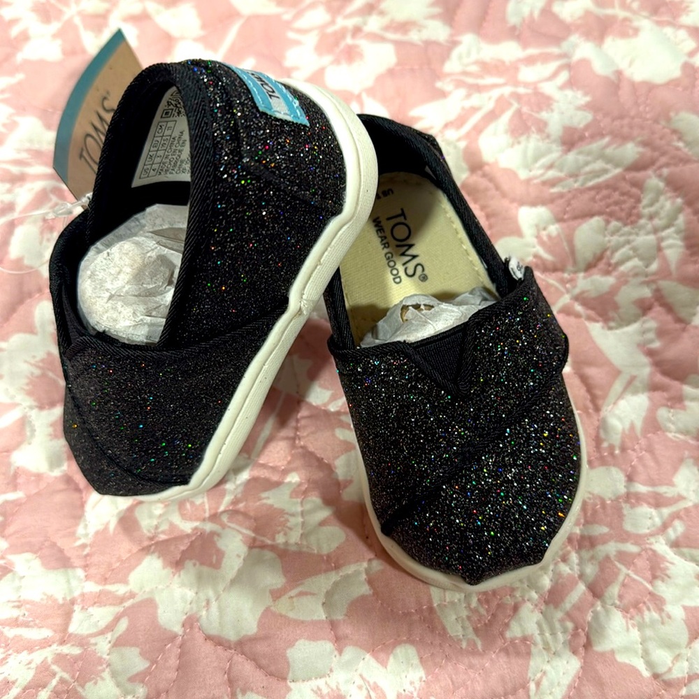 Tom’s Belmont Black Glitter